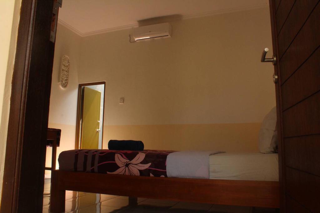 Purnama Guesthouse Canggu Kültér fotó